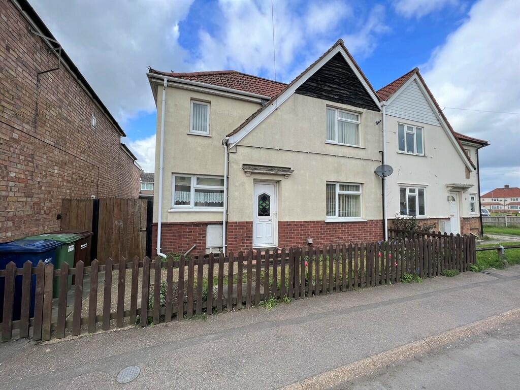 3 bedroom semidetached house for sale in Burnsfield Estate, Chatteris