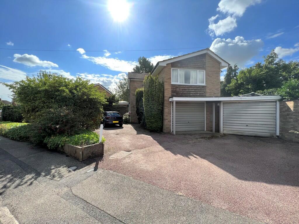 3 bedroom detached house for sale in Orchard Road, March, Cambs, PE15