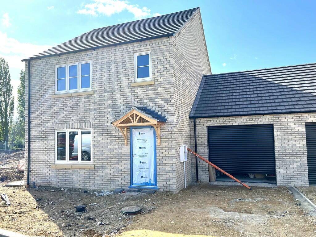 3 bedroom link detached house for sale in Newgate Street, Doddington