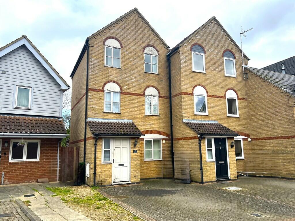 3 bedroom end of terrace house for sale in Beaufort Drive, Chatteris