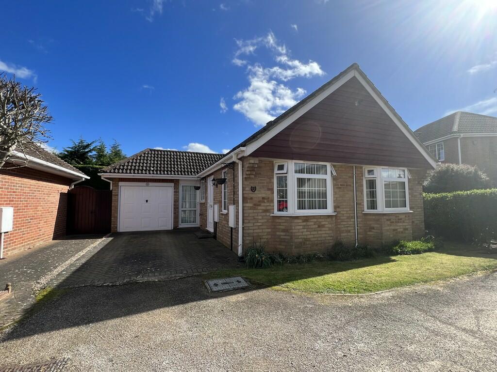 2 bedroom detached bungalow for sale in Kestrel Drive, Wisbech, Cambs