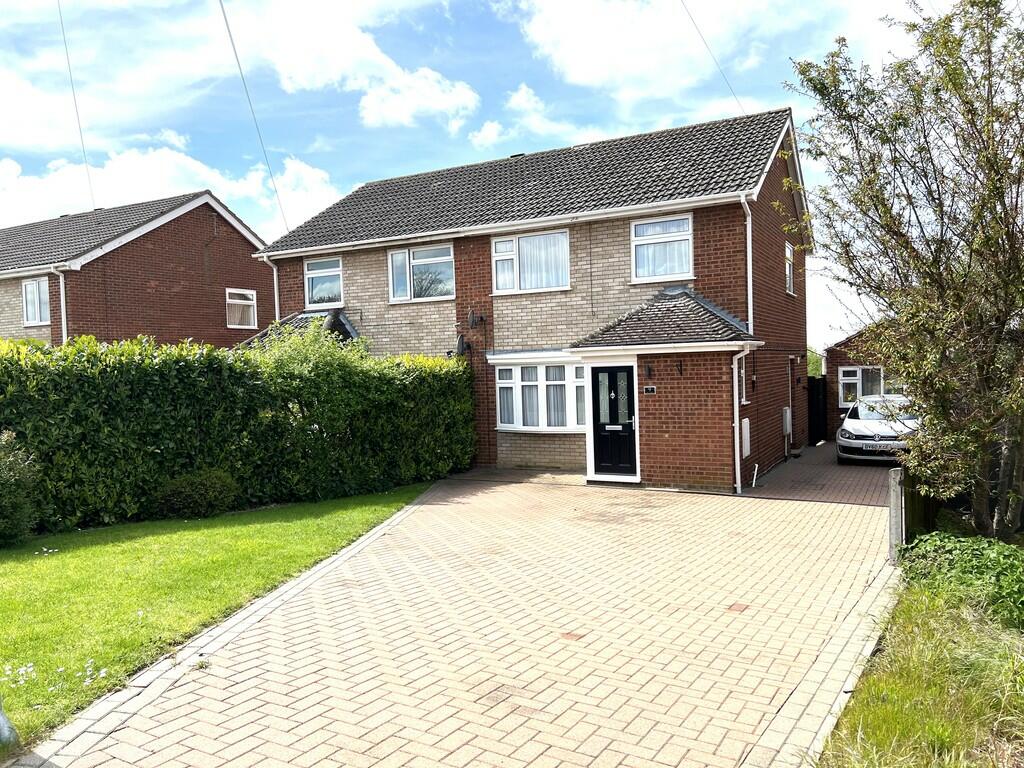 4 bedroom semidetached house for sale in The Green, Fairway, Chatteris, Cambs., PE16 6SW, PE16