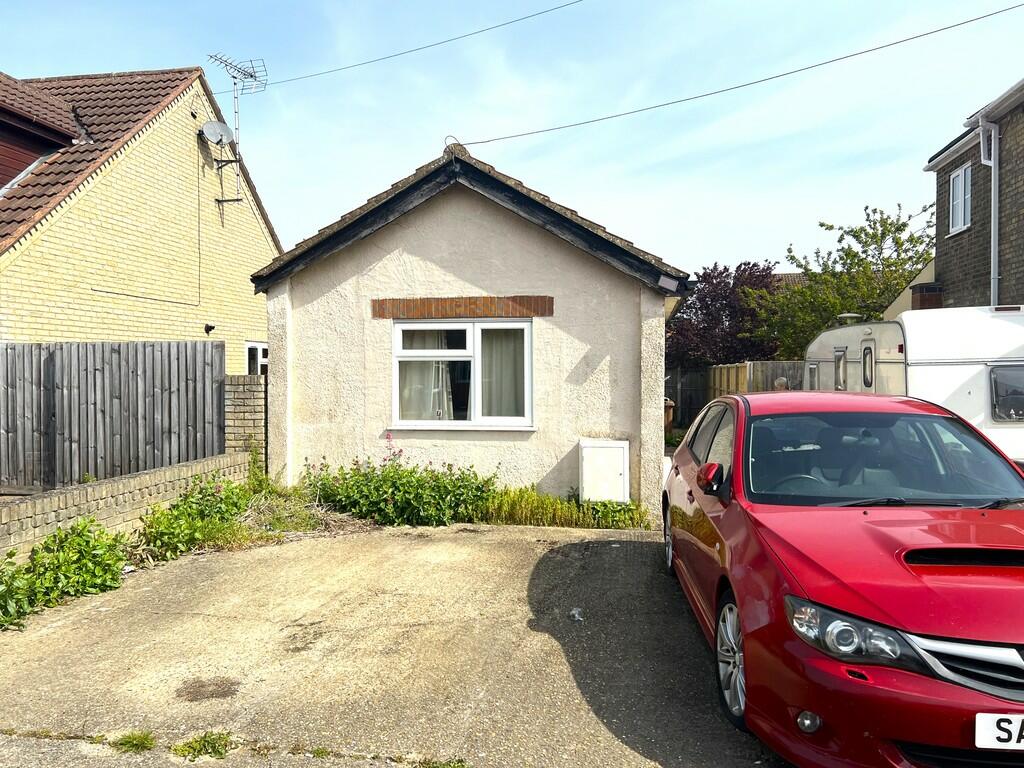 2 bedroom detached bungalow for sale in Burrowmoor Road, March, Cambs