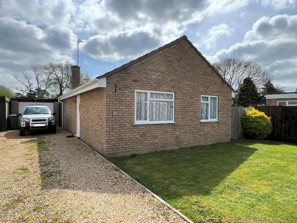 2 bedroom detached bungalow for sale in Eastalls Close, Doddington