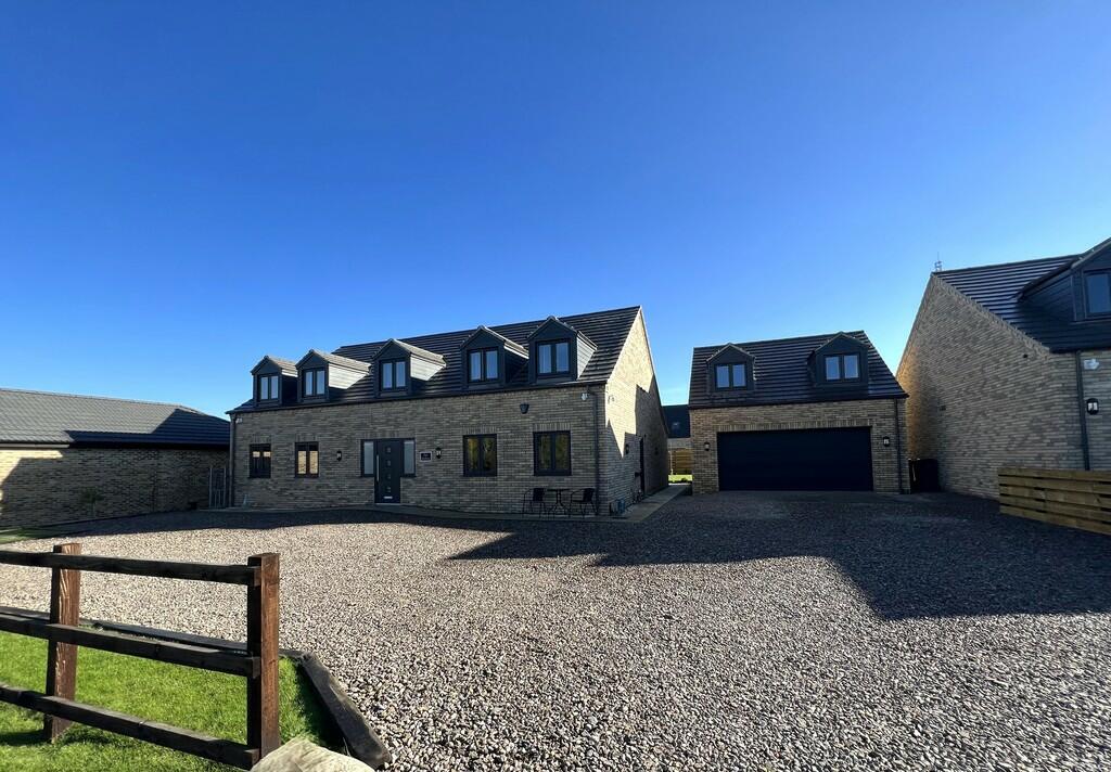 4 bedroom detached house for sale in Hospital Road, Doddington, March