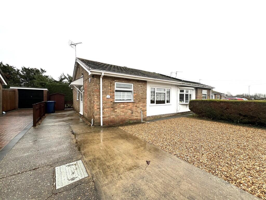 Main image of property: Green Park, Chatteris, Cambs., PE16 6DJ