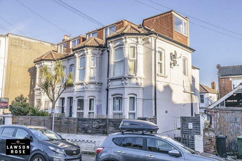 2 bedroom flat for sale in Worthing Road, Southsea, PO5
