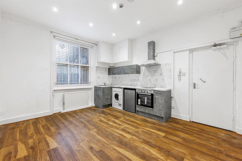 Main image of property: West Cromwell, SW5