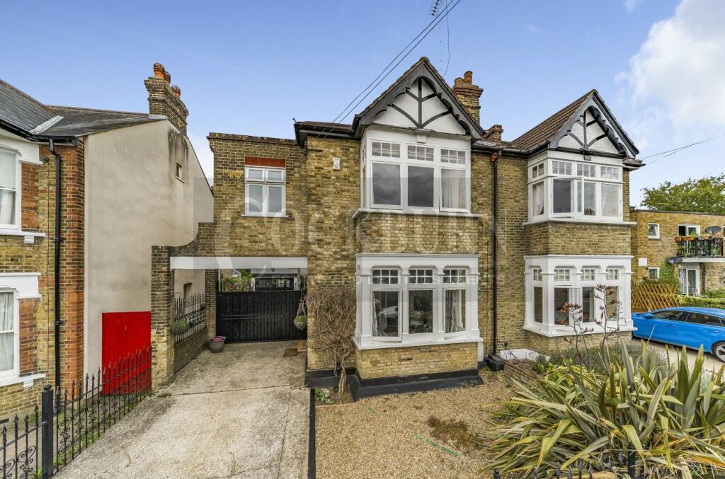 Main image of property: Enslin Road, London, SE9 5BP