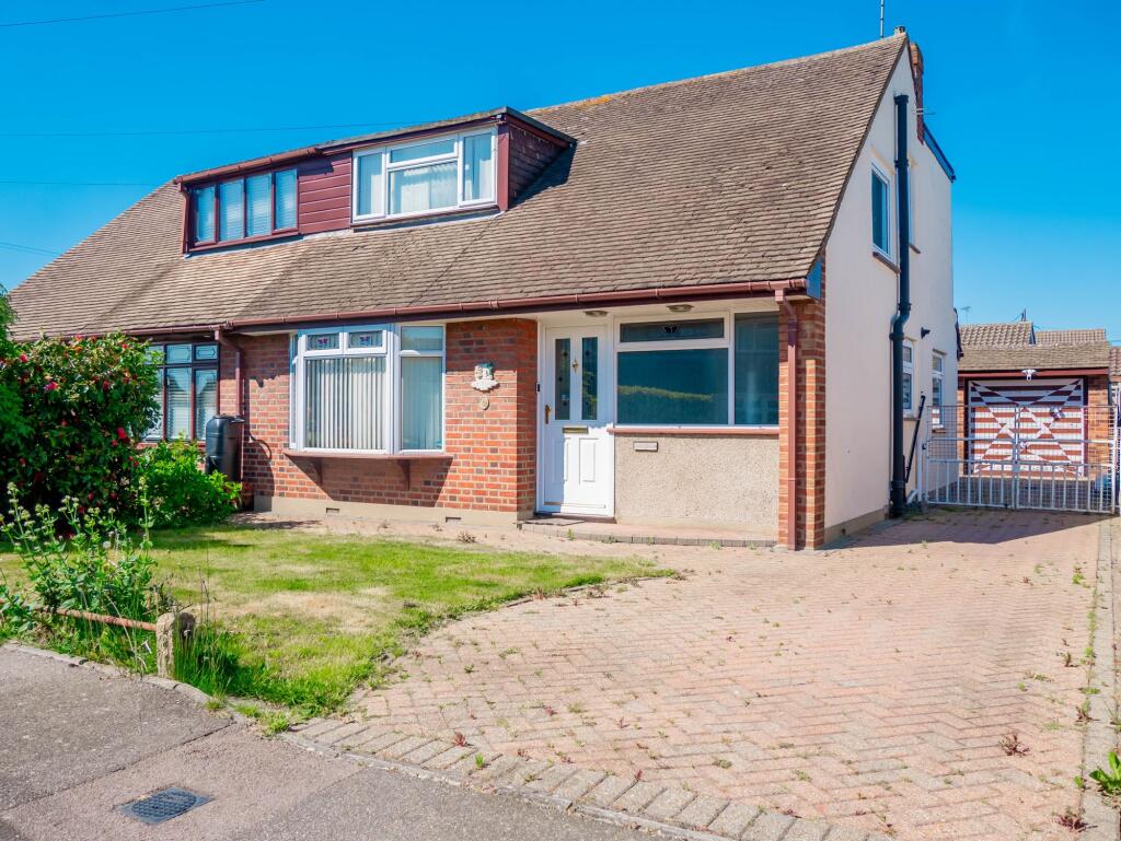 Main image of property: Silverthorne Close, Rochford, SS4