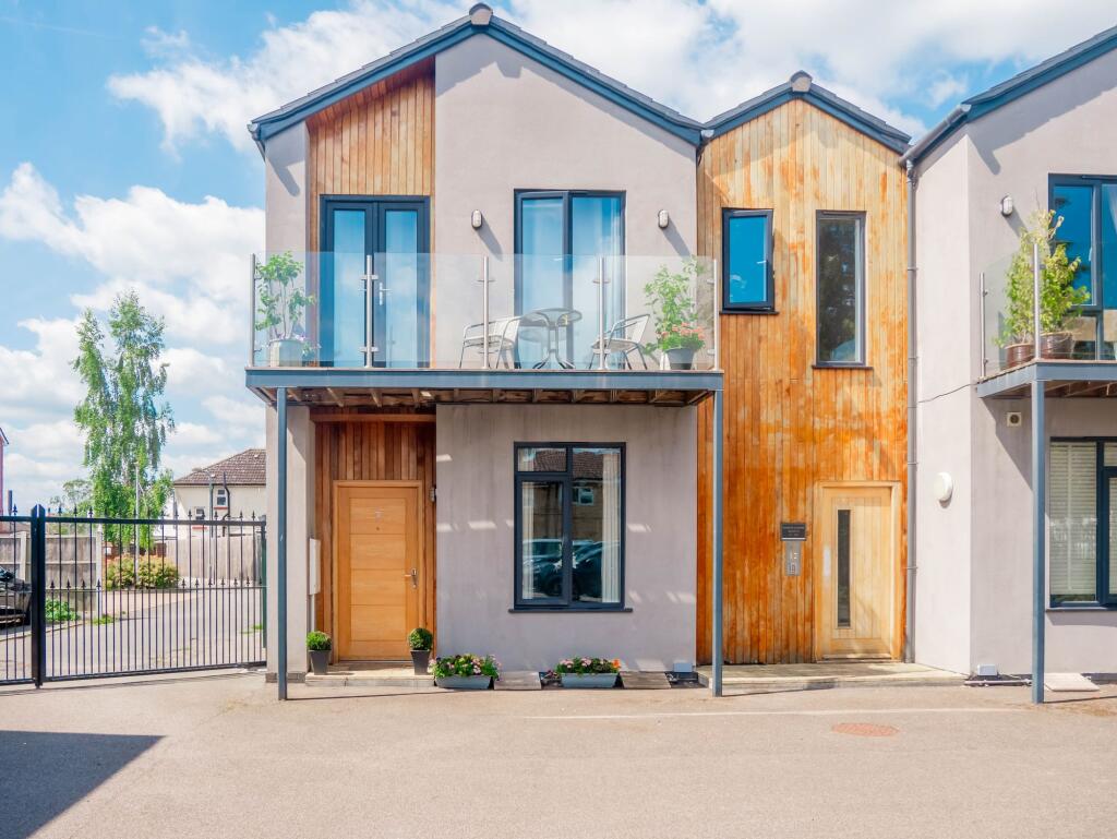 Main image of property: Kings Road, Chelmsford, CM1