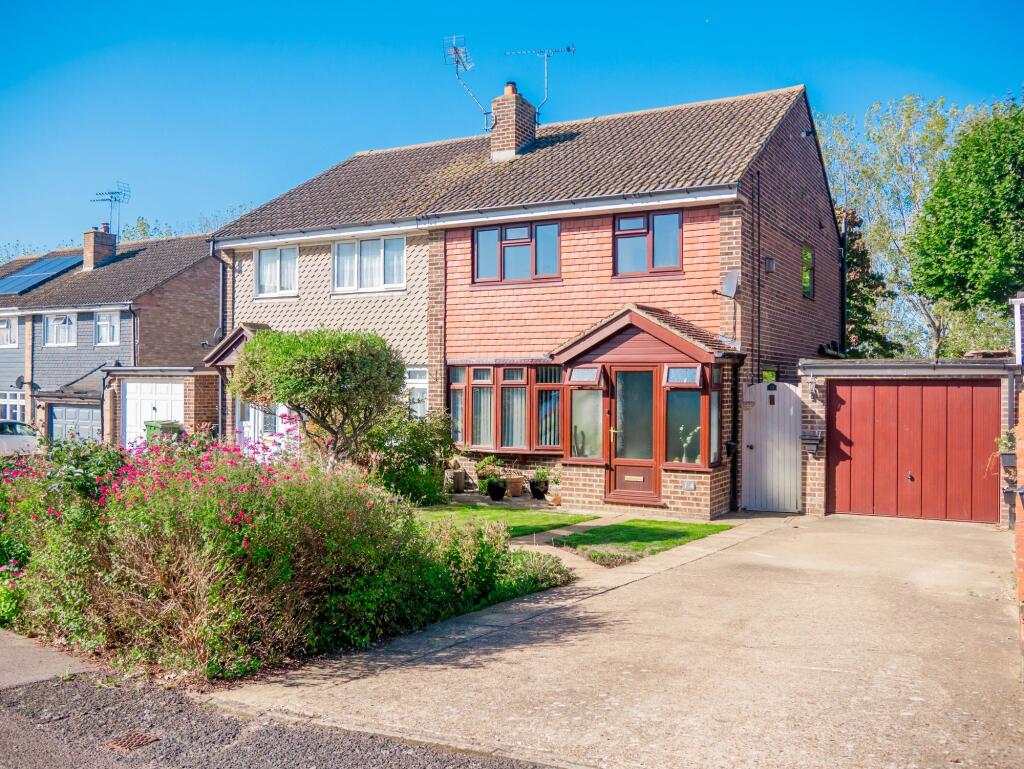 Main image of property: Chilham Close, Basildon, SS13