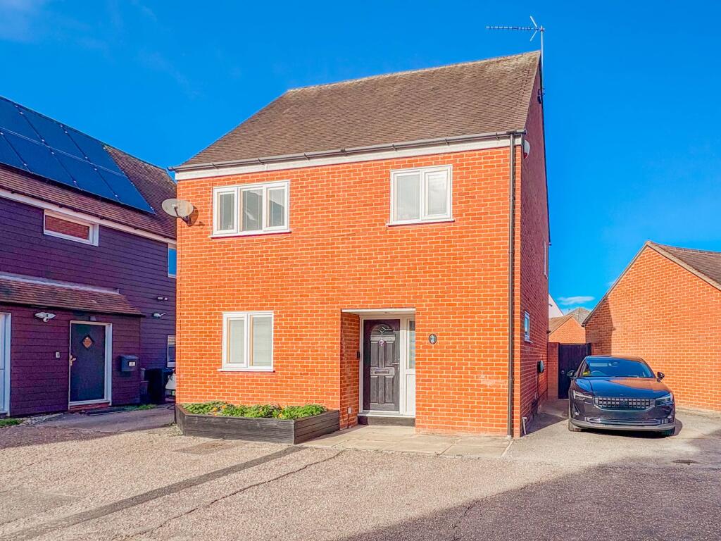 Main image of property: Meadow Mews, South Woodham Ferrers, CM3