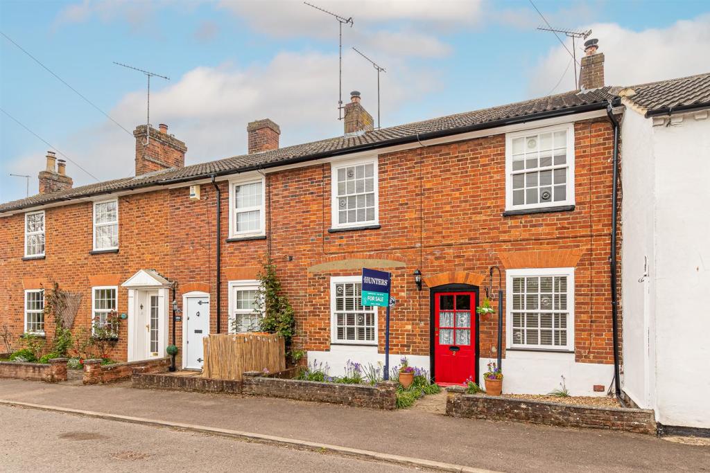3 bedroom cottage for sale in Post Office Cottages, High Street