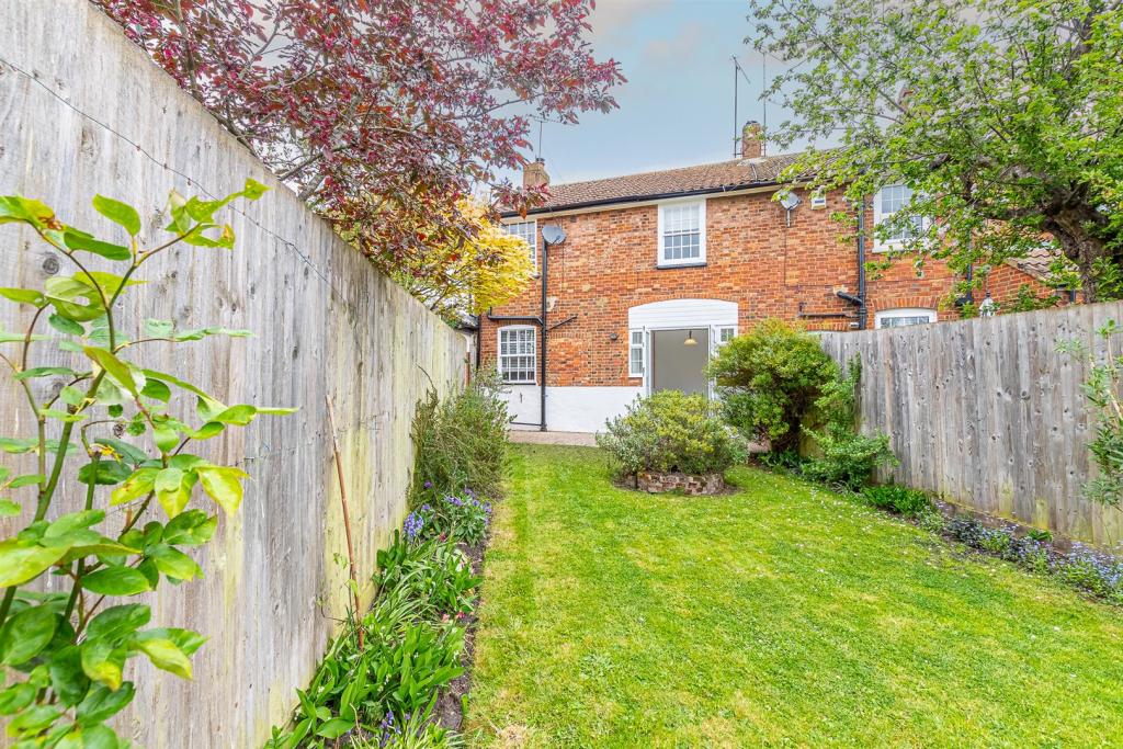 3 bedroom cottage for sale in Post Office Cottages, High Street