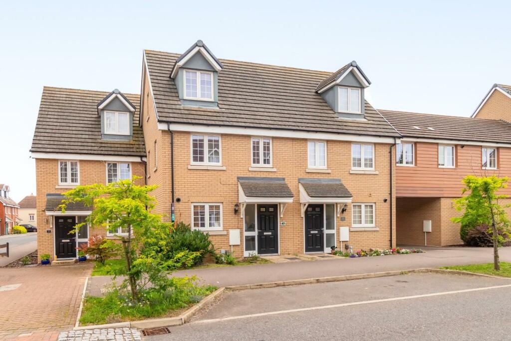 3 bedroom terraced house for sale in Theedway, Leighton Buzzard, LU7