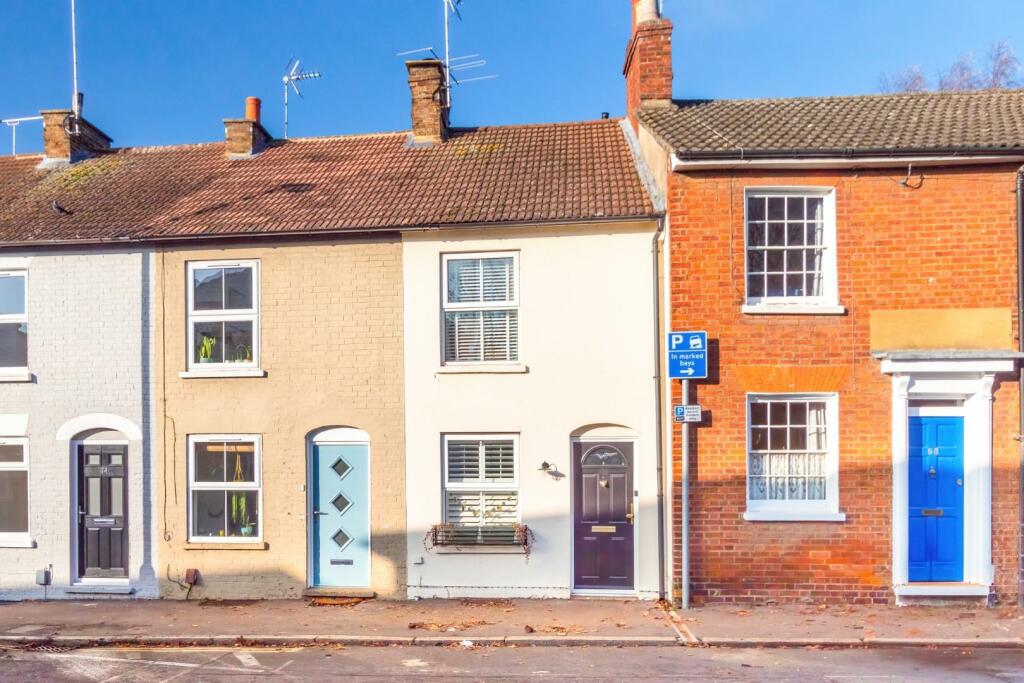 2 bedroom terraced house for sale in Wing Road, Leighton Buzzard, LU7