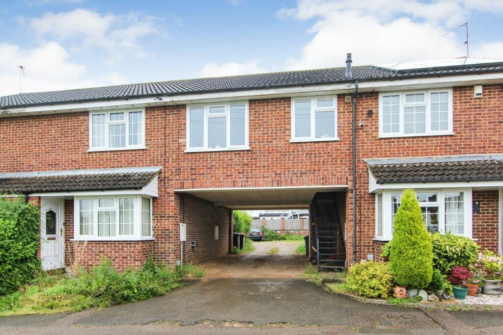 1 bedroom coach house for sale in Barrow Path, Leighton Buzzard, LU7