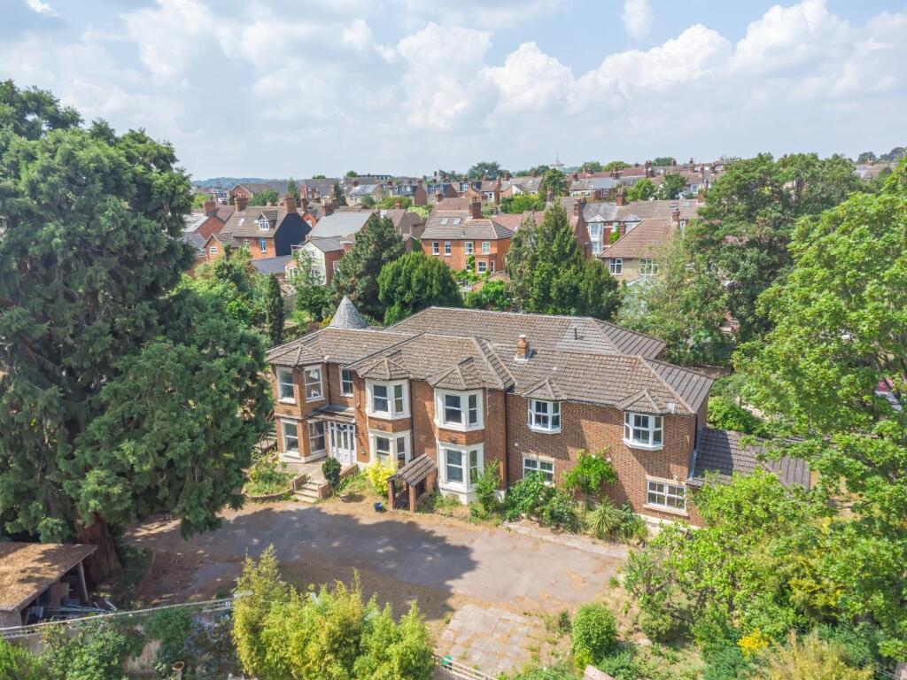 18 bedroom house