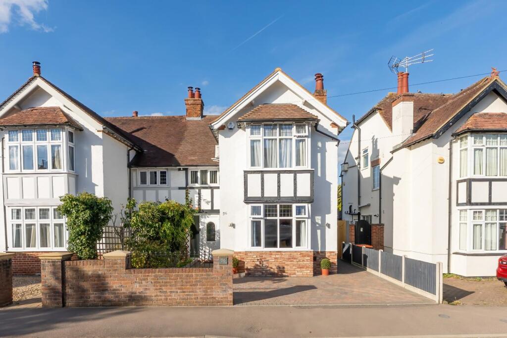 Main image of property: Southcourt Avenue, Leighton Buzzard