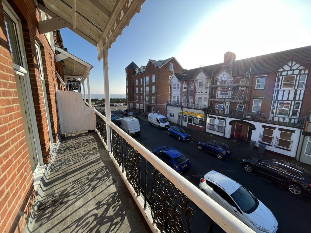 1 bedroom flat for sale in Granville Road, Felixstowe, IP11