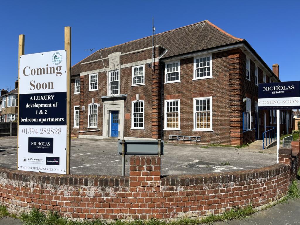 1 bedroom flat for sale in Beacon House, High Road West, Felixstowe , IP11