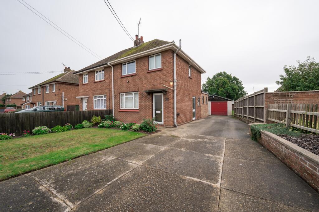 2 bedroom semidetached house for sale in Mill Lane, Trimley St. Martin