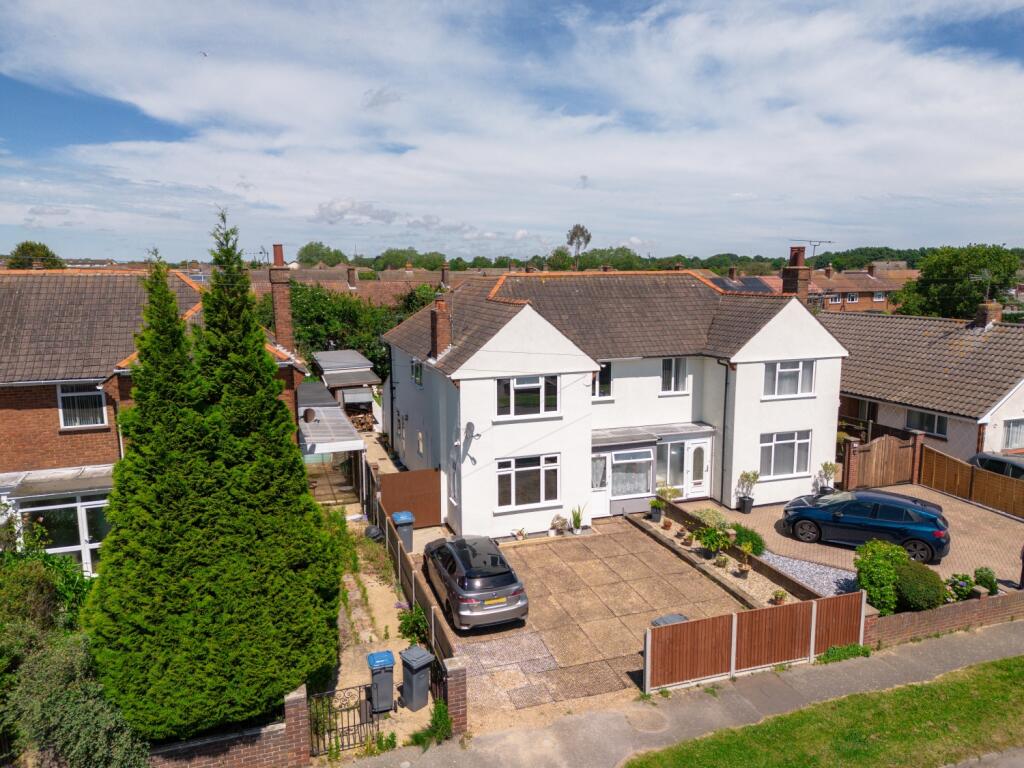 3 bedroom semidetached house for sale in Mill Lane, Felixstowe, IP11