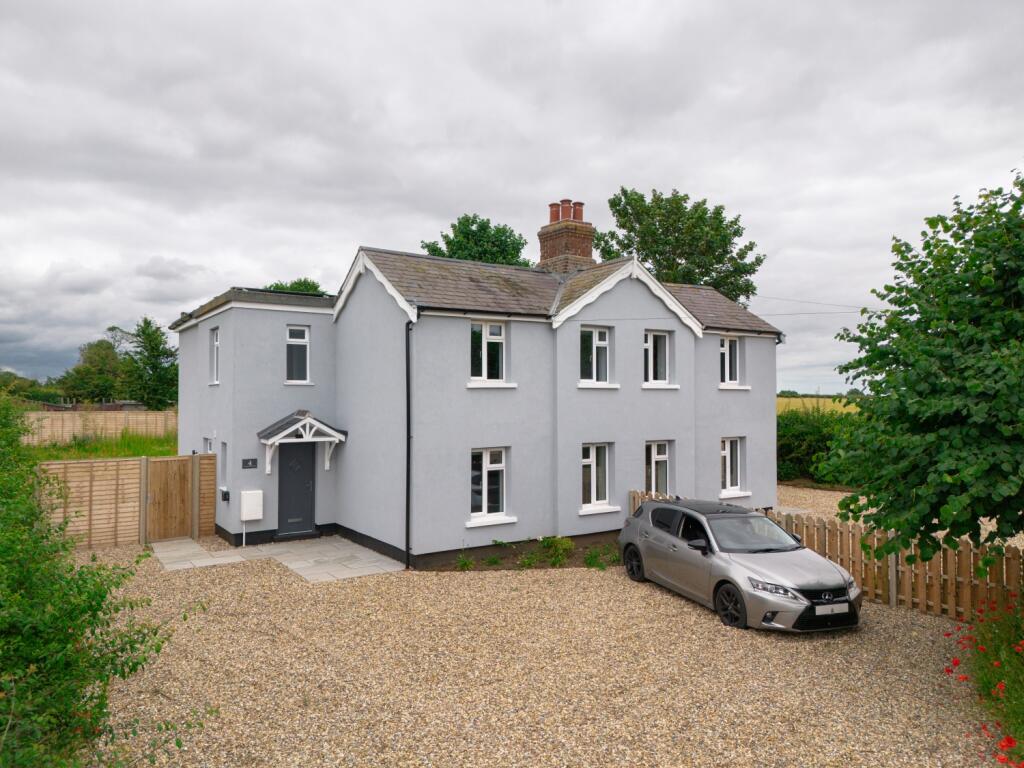 4 bedroom semidetached house for sale in Lime Tree Cottages, Capel