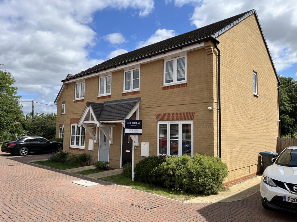 3 bedroom semidetached house for sale in Mariners Way, Trimley St