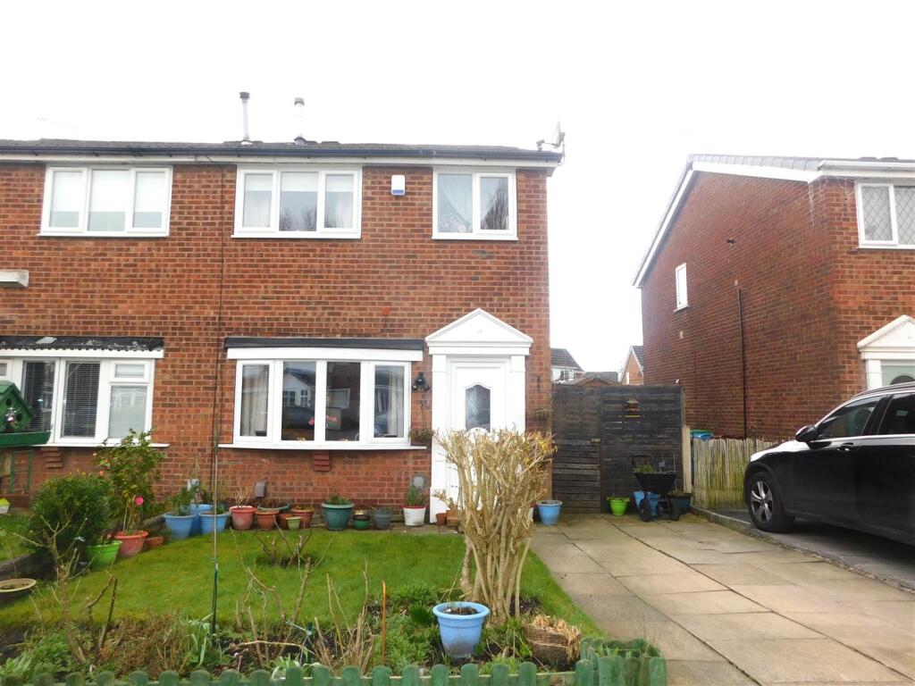 3 bedroom semidetached house for sale in Landsberg Road, Failsworth