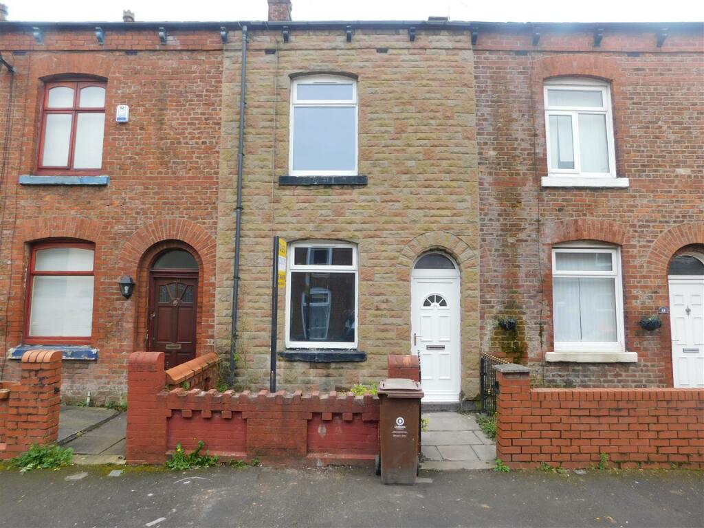2 bedroom terraced house for rent in Hulton Street, Failsworth, Manchester, M35