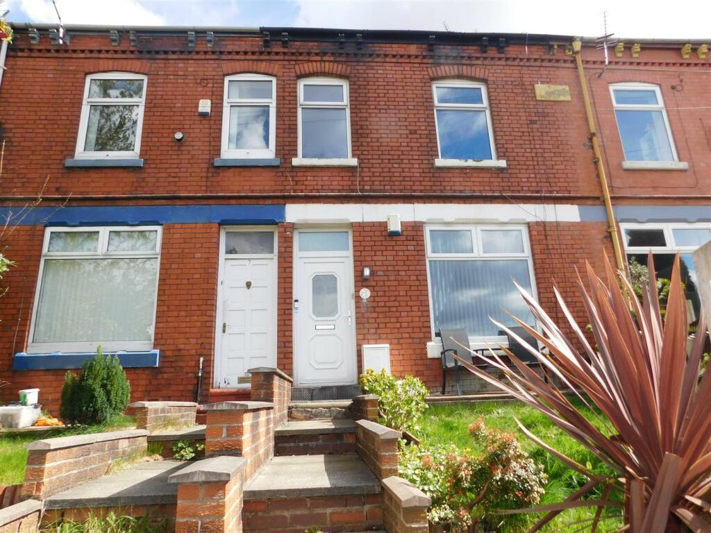 2 bedroom terraced house for sale in Berry Brow, Manchester, M40
