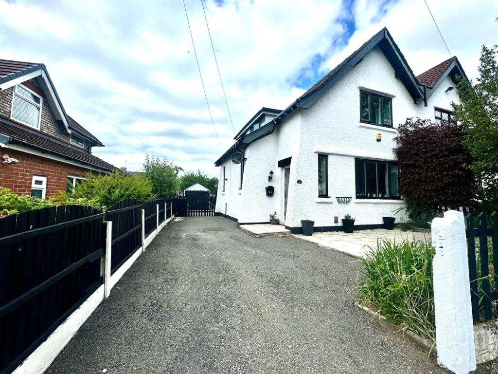 Main image of property: Green Lane, Oldham