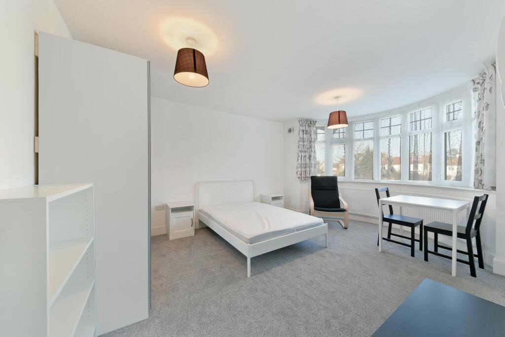 Main image of property: Great West Road, ISLEWORTH