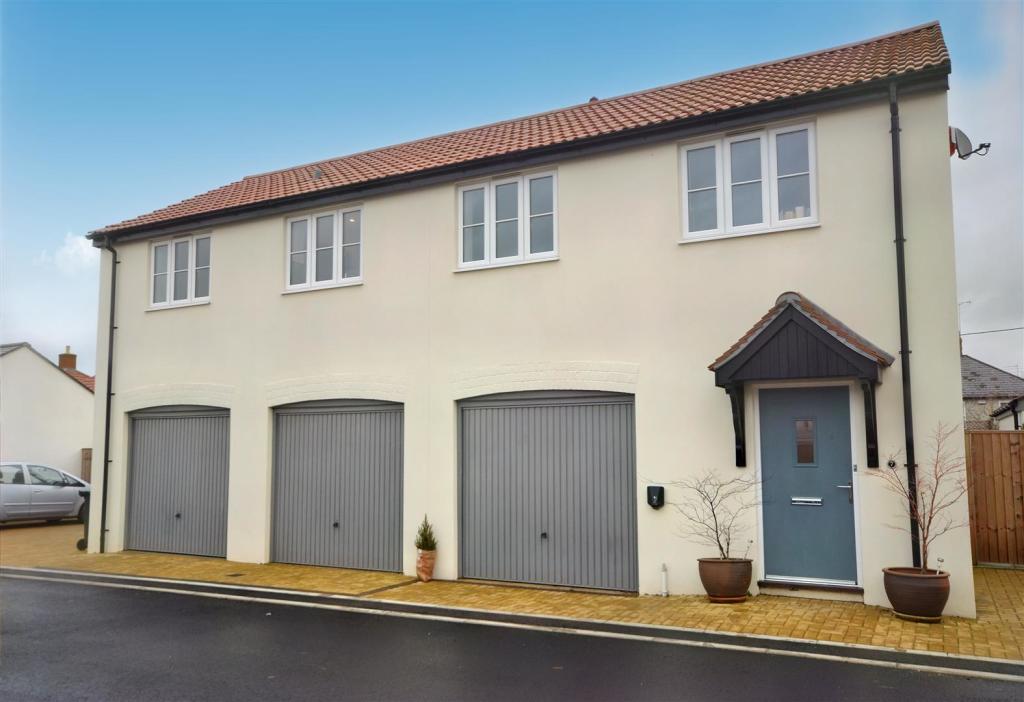 2 bedroom coach house for sale in Bristle Grove, Mere, BA12