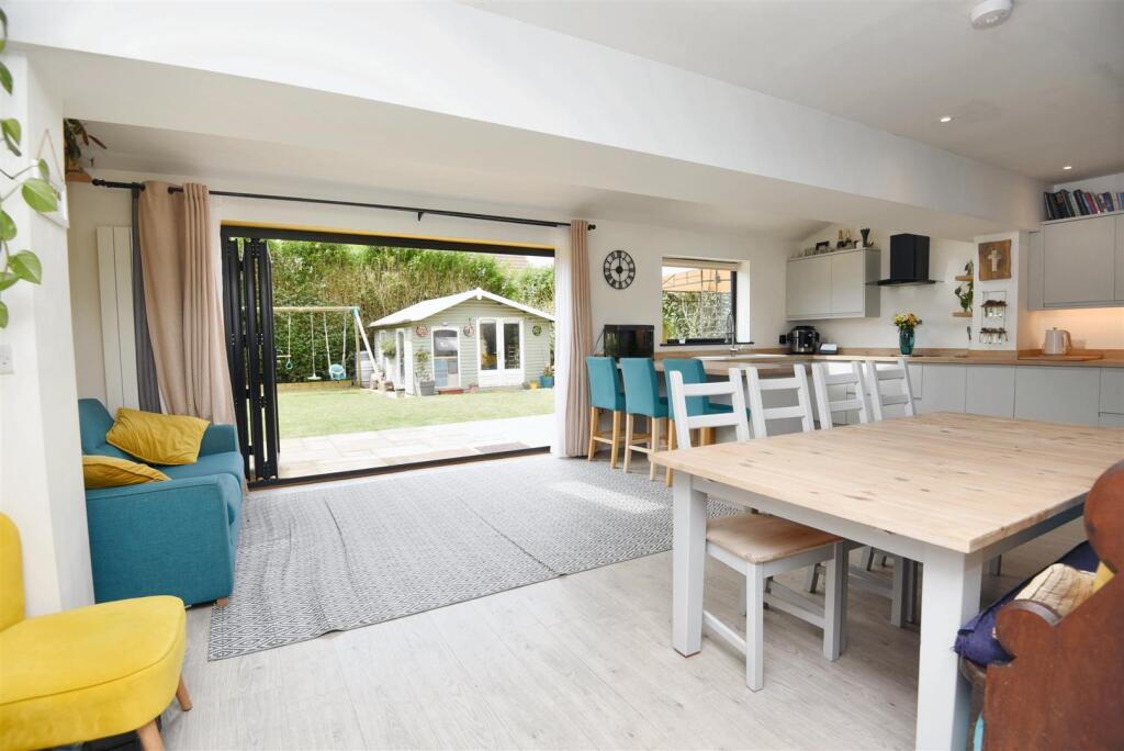 Main image of property: Shaftesbury Road, Gillingham