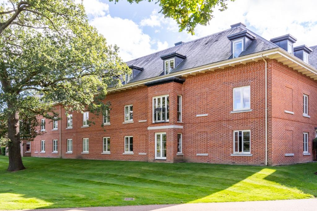 2 bedroom apartment for sale in Henmarsh Court, Balls Park, Hertford