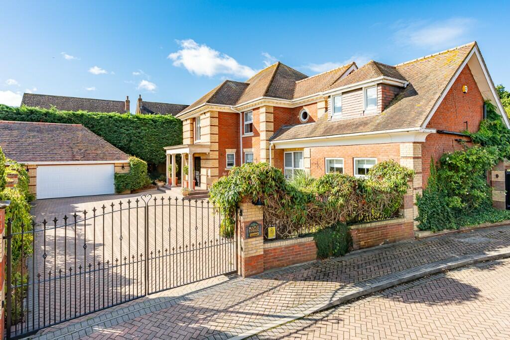 Main image of property: The Maples, Goffs Oak, Hertfordshire, EN7