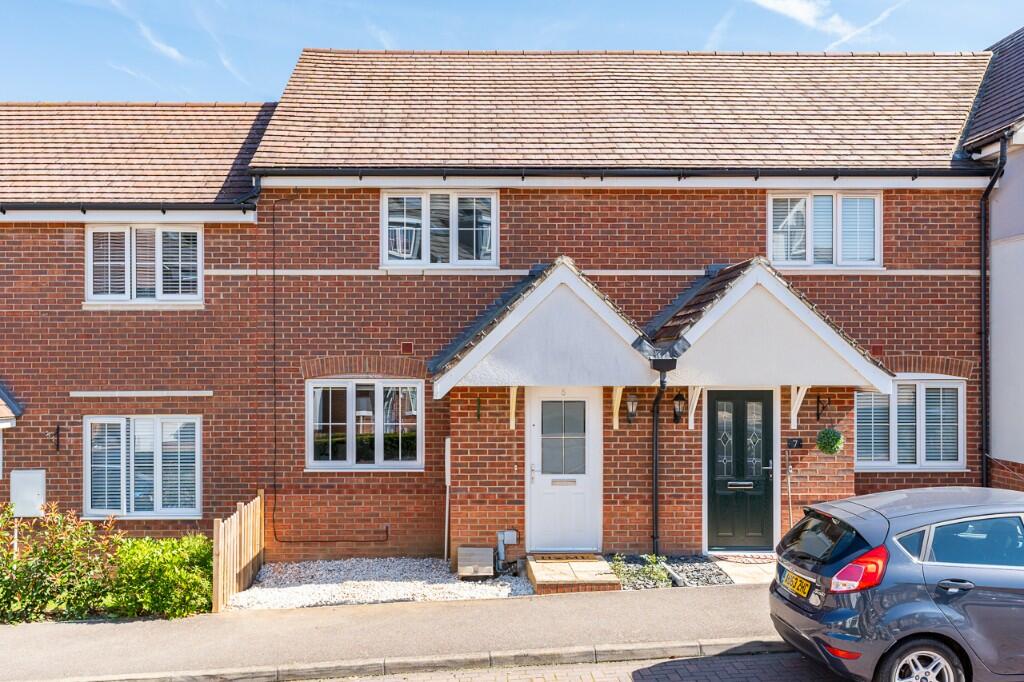 2 bedroom terraced house for sale in Clappers Lane, Watton At Stone, SG14