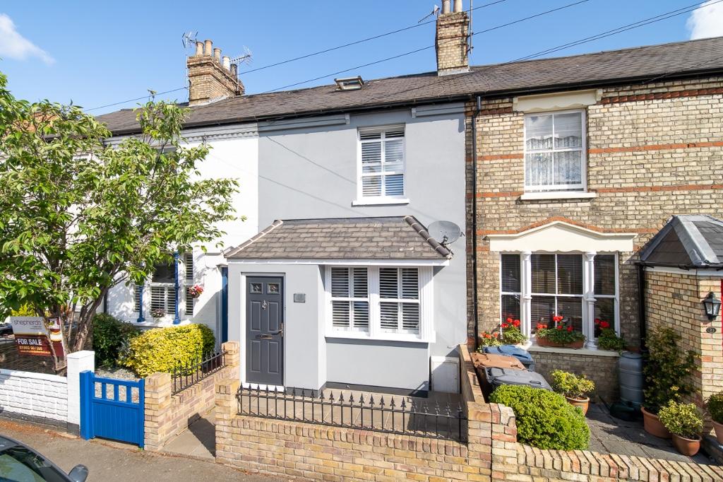 3 bedroom terraced house for sale in Tamworth Road, Hertford, Hertfordshire, SG13