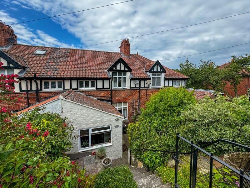 3 bedroom terraced house for sale in Sneaton Lane, Whitby, YO22