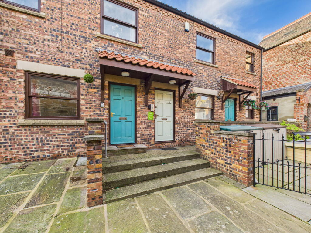 Main image of property: Waterloo Place,Whitby,North Yorkshire,YO21 3BN
