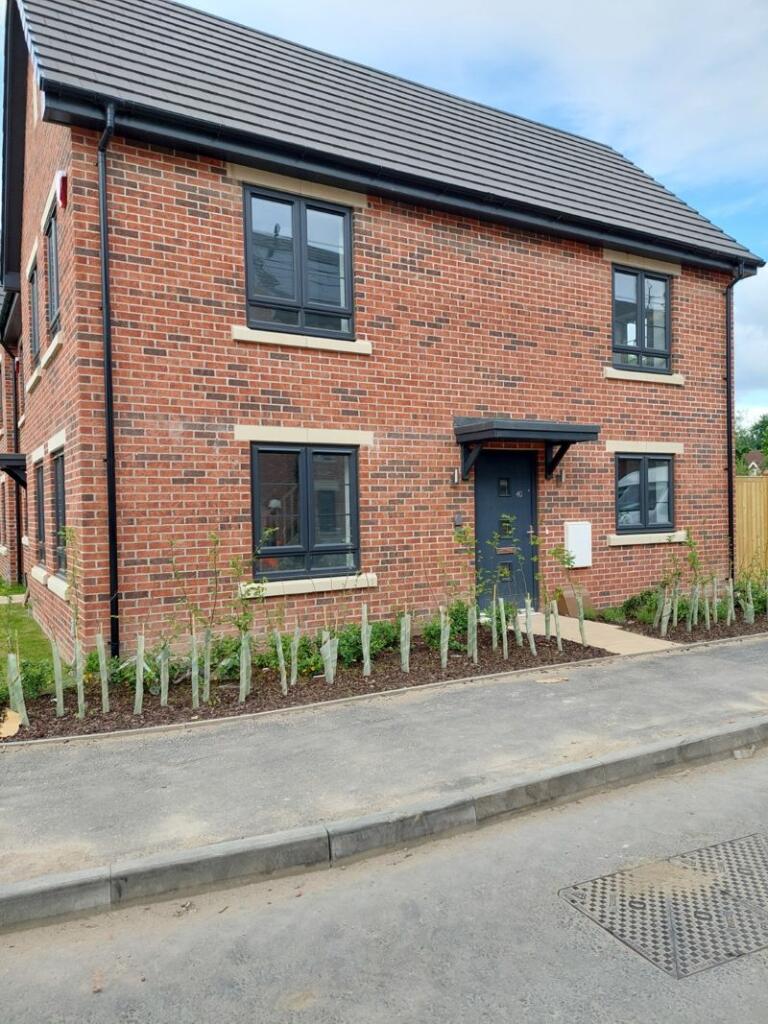 3 bedroom end of terrace house for sale in Navigation Vale, Woodlesford