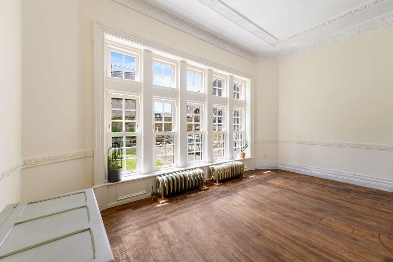 Additional property image - Lower Lane, Cleckheaton