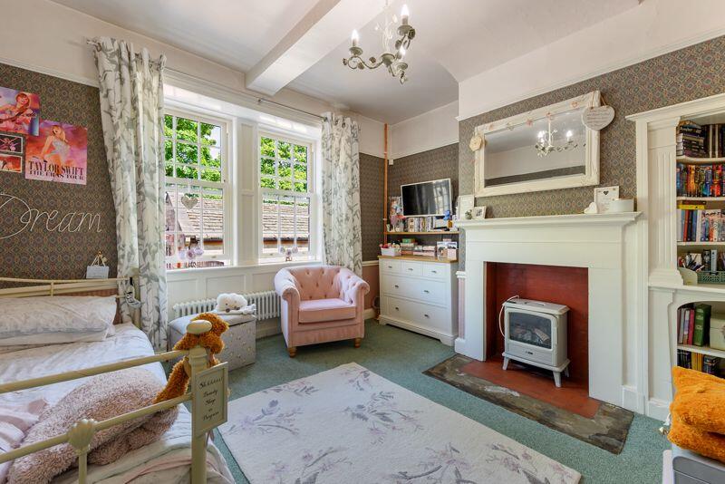 Additional property image - Lower Lane, Cleckheaton