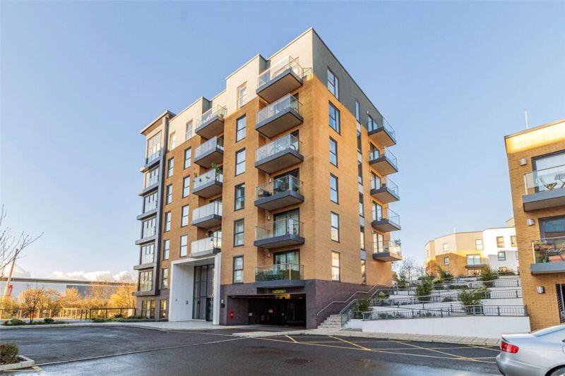 Main image of property: Bedwyn Mews, Reading