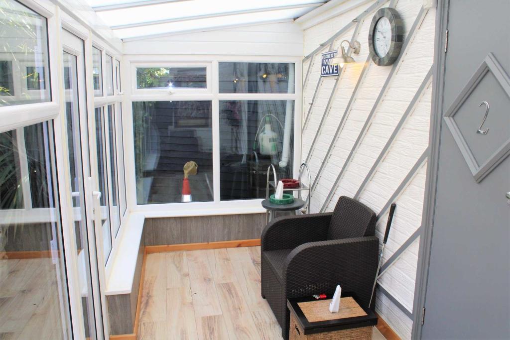 3 bedroom detached bungalow for sale in Glasson Walk, Chadderton, OL9
