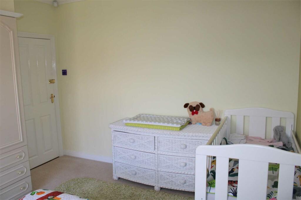 4 bedroom detached house for sale in Burnley Lane, Chadderton, OL1