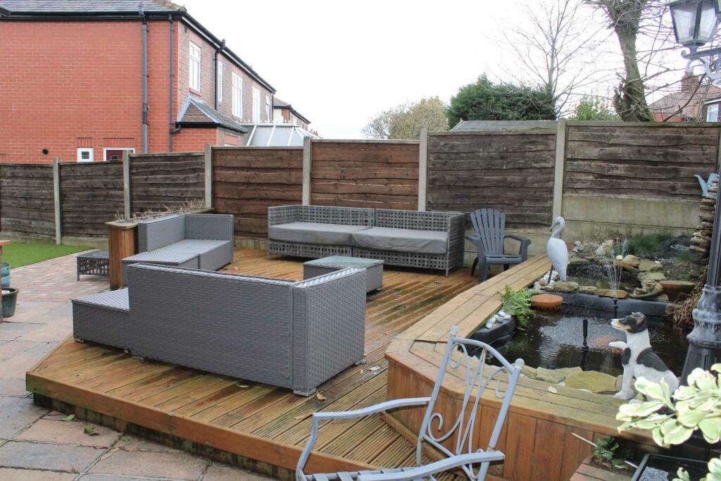 4 bedroom detached house for sale in Burnley Lane, Chadderton, OL1